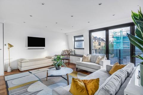 undefined, Shore Road, London E9