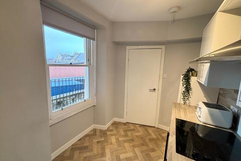2 bedroom flat to rent, Leith Walk, Edinburgh, EH6