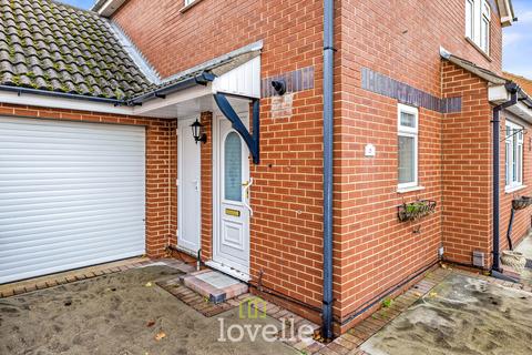 undefined, Savoy Court, New Waltham DN36
