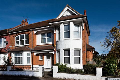 The Chine, London N21