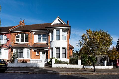 undefined, The Chine, London N21