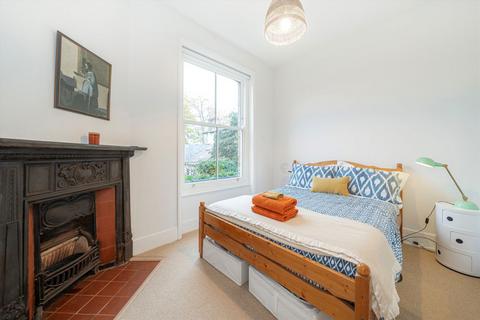 undefined, Richmond Parade, East Twickenham TW1