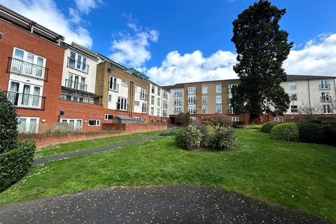 Bambridge Court, Kent ME14