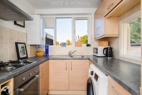 2 bedroom apartment for sale, Rydens Road, Walton On Thames KT12