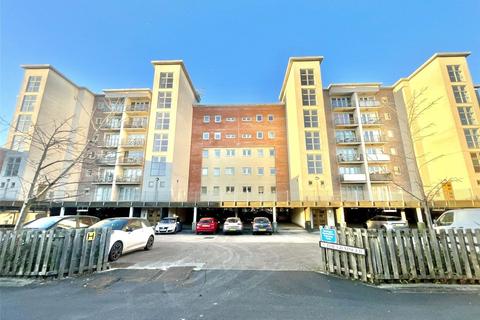 2 bedroom flat to rent, North West Side, Gateshead, NE8