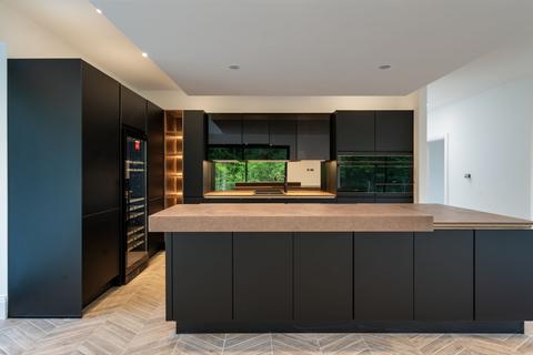 undefined, Butlers Dene Road, Woldingham, CR3