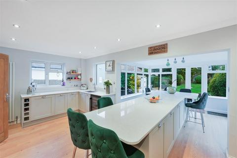 3 bedroom detached house for sale, Stag Leys, Ashtead