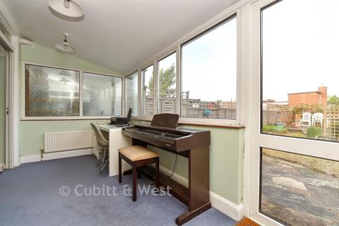 undefined, Fairford Avenue, Croydon CR0