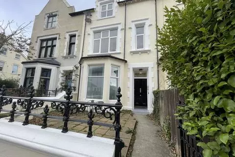 2 bedroom property to rent - Aanzicht 2