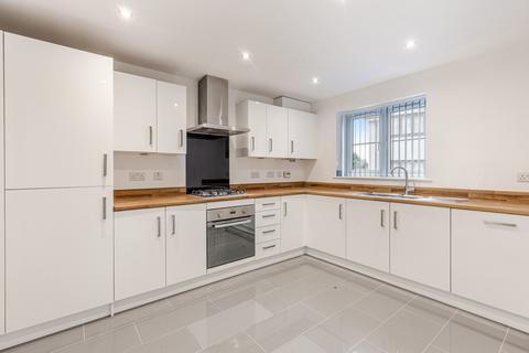 4 bedroom detached house to rent, Mimosa Way, Paignton TQ4