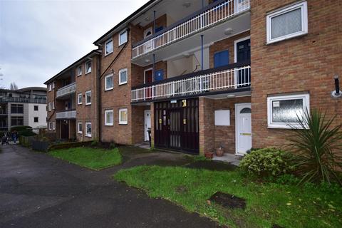 1 bedroom maisonette for sale, Lower Queens Road, Buckhurst Hill IG9