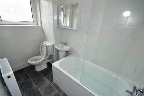 1 bedroom maisonette for sale, Lower Queens Road, Buckhurst Hill IG9