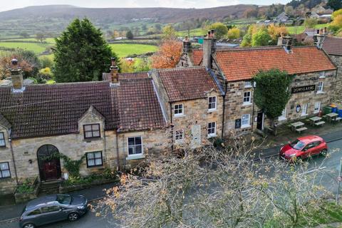 undefined, April Cottage, Castleton
