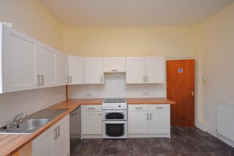 4 bedroom house to rent, 13a Victoria Road, Penarth, CF64 3EG