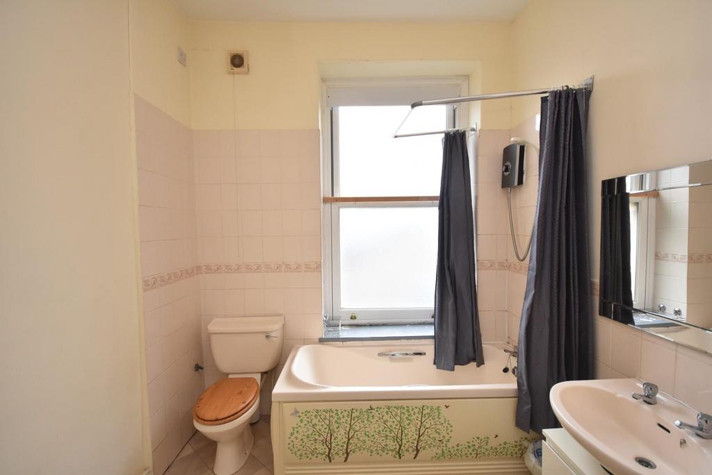 Bathroom New 1.JPG