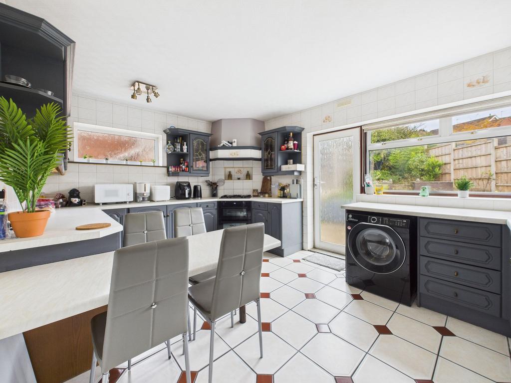 Dining/Kitchen