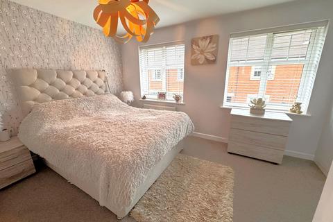 undefined, Walnut Tree Close, Buckingham MK18