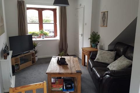 2 bedroom house to rent, Avon Gardens, Nottingham NG2