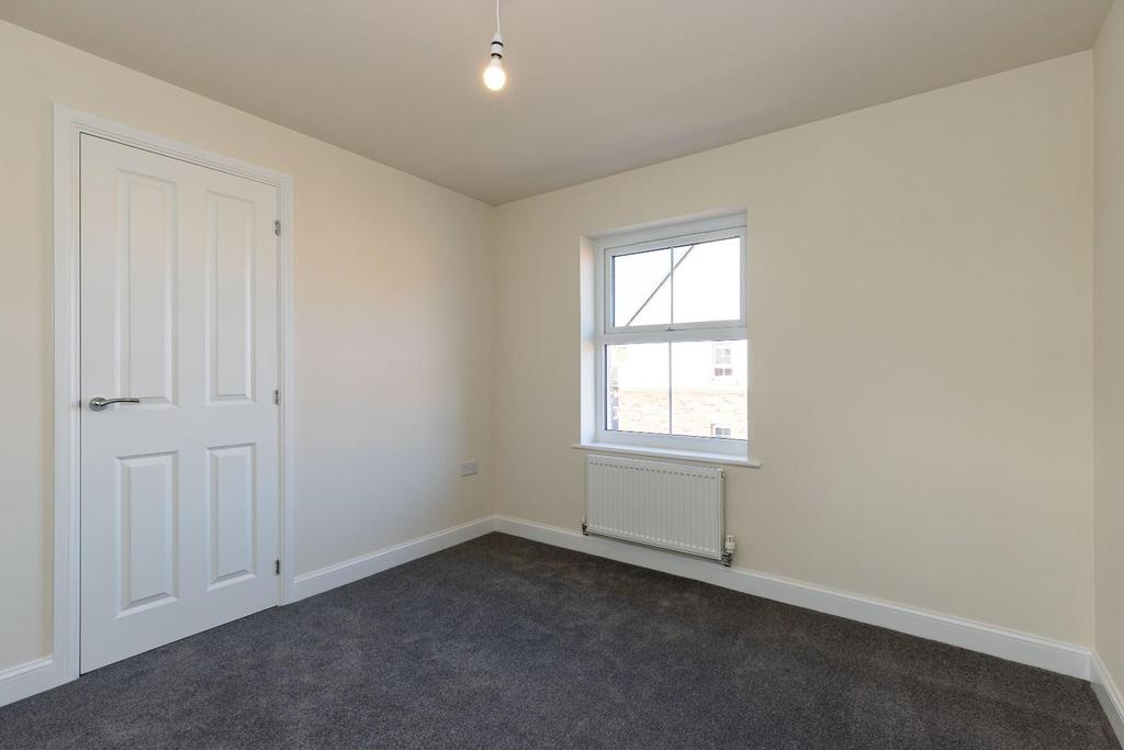 18 - 2nd Bedroom.jpg
