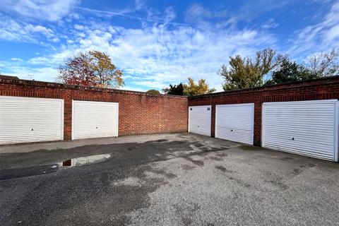 undefined, Fordbridge Road, Surrey TW15