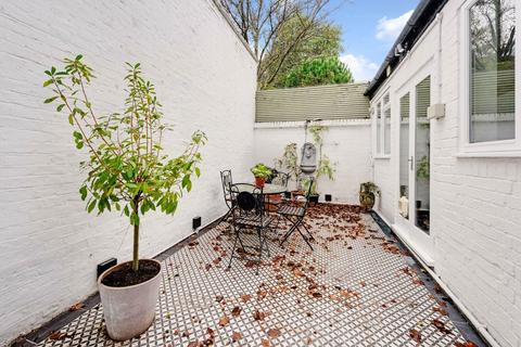3 bedroom terraced house to rent, Barlby Gardens, London W10