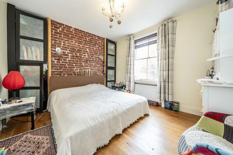 2 bedroom flat to rent, Bolton Road, London NW8