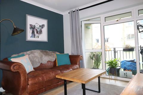 2 bedroom apartment to rent, Melcombe Court, Melcombe Road, Bath, BA2