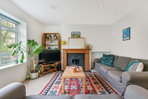 3 bedroom flat for sale, St. Albans Villas, London