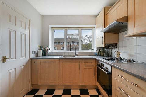 3 bedroom flat for sale, St. Albans Villas, London