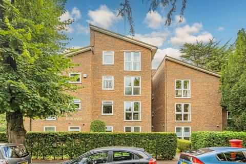 Cromwell Road, Teddington TW11