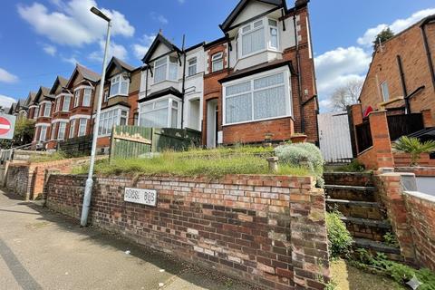 Russell Rise, Luton, Bedfordshire, LU1 5ET