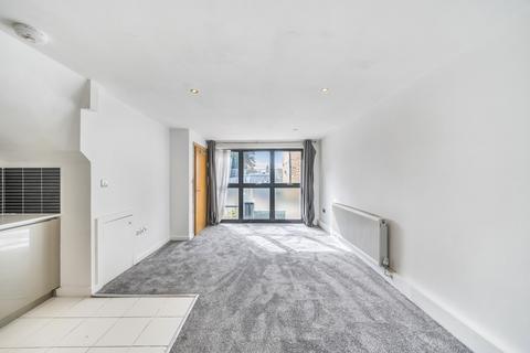 2 bedroom terraced house for sale, High Street, Northwood