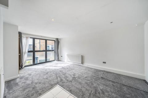 2 bedroom terraced house for sale, High Street, Northwood