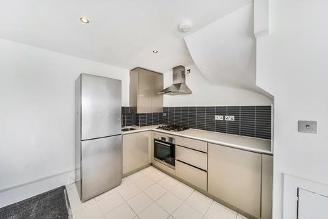 2 bedroom terraced house for sale, High Street, Northwood