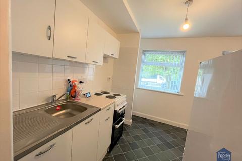 Studio to rent, Cradley Road, Dudley DY2