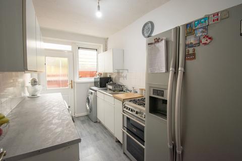 3 bedroom end of terrace house for sale, Deepdale, Rowlatts Hill