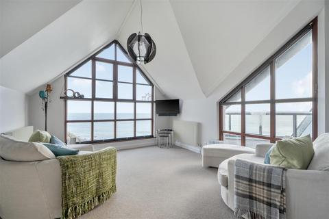 2 bedroom apartment for sale, Falmouth