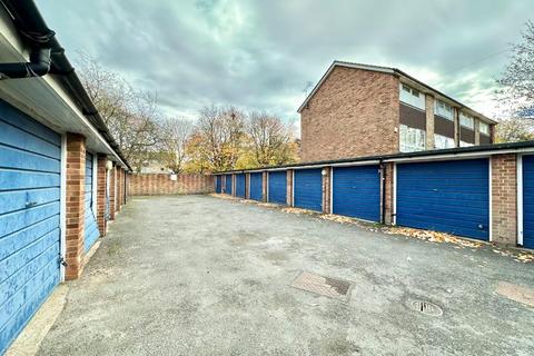 2 bedroom maisonette for sale, Compton Road, Hayes