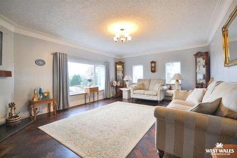 4 bedroom detached bungalow for sale, Blaenffos