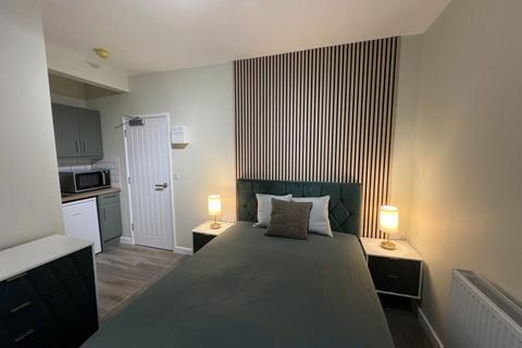 undefined, Rm 2, 71 Aldermans Drive, PE3 6AX