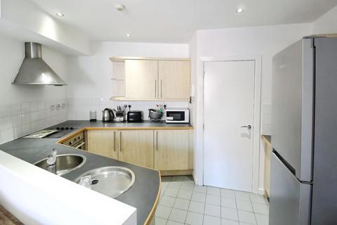 1 bedroom flat to rent, Harewood Street, Leeds, West Yorkshire, UK, LS2