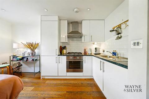 2 bedroom apartment to rent, Park Road, London, NW1