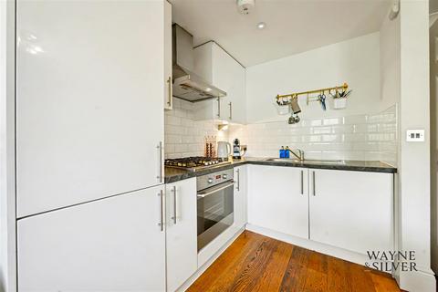 2 bedroom apartment to rent, Park Road, London, NW1