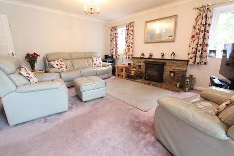 3 bedroom detached bungalow for sale, Hylands Close, West Hill