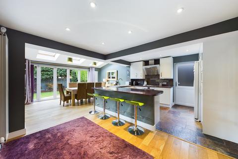4 bedroom detached house for sale, Sheraton Drive, Kidderminster, DY10 3QR