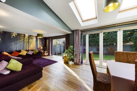 4 bedroom detached house for sale, Sheraton Drive, Kidderminster, DY10 3QR
