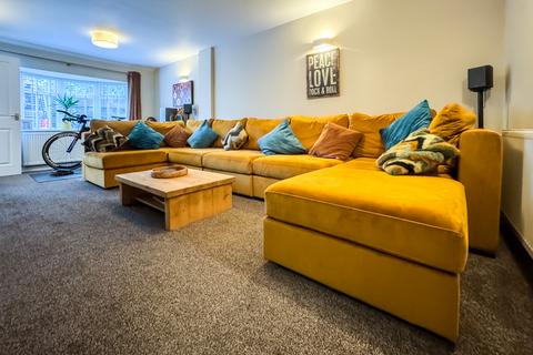 4 bedroom detached house for sale, Sheraton Drive, Kidderminster, DY10 3QR