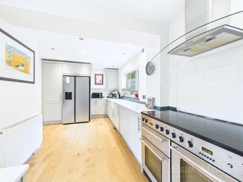 Kitchen/ Breakfast Room