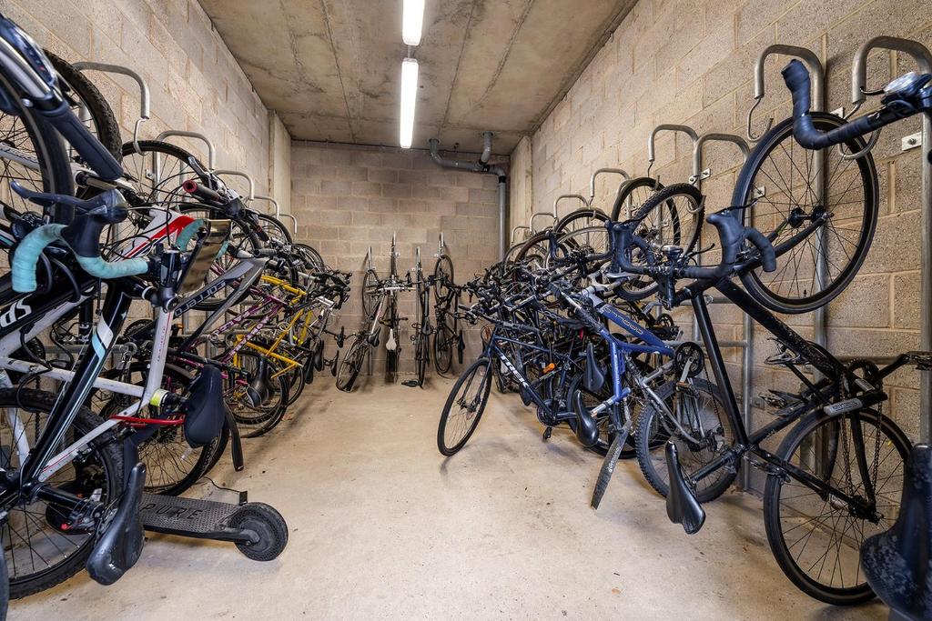 Bike store.JPG