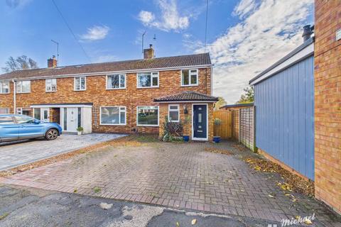 3 bedroom end of terrace house for sale, Eastfield Road, Aylesbury, Buckinghamshire